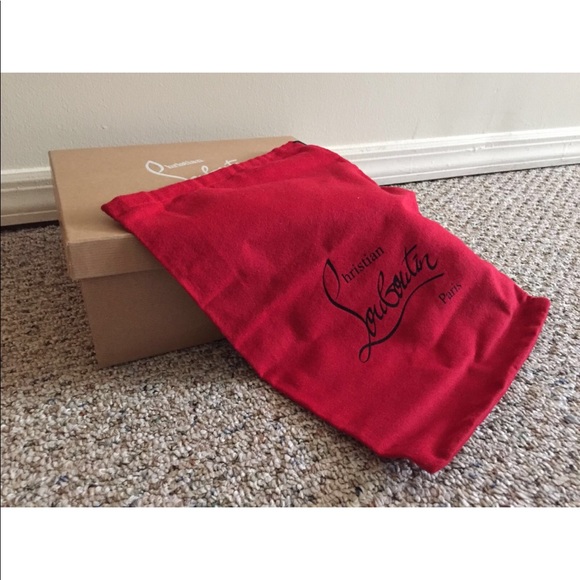 💥SOLD💥CHRISTIAN LOUBOUTIN Black lady peep heels - Picture 6 of 7